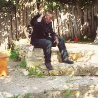 f4_image008.jpg
